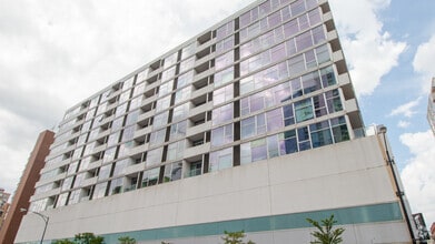 Building Photo - 630 N Franklin St