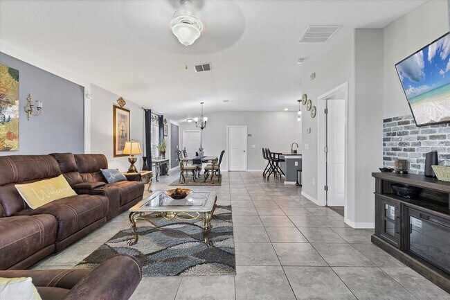 Foto del edificio - 16505 Myrtle Sand Dr