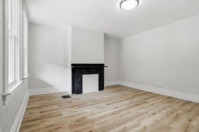 Photo - 3 bed 1 bath - completely updated, great location, central air, laundry House