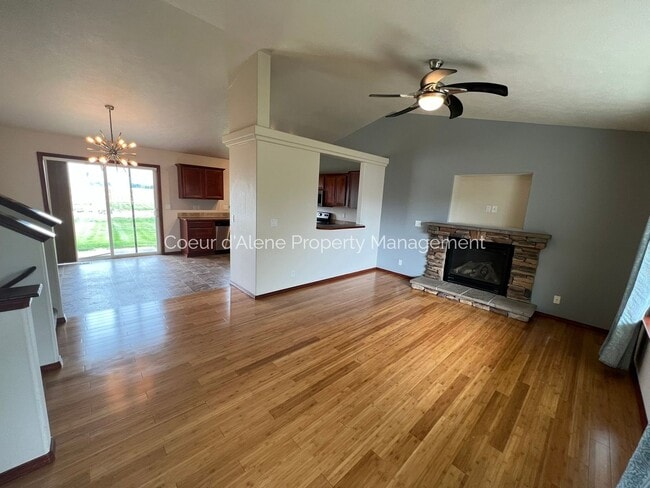 Foto del edificio - Well Maintained 4 bed house in The Landings