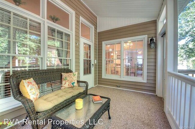 Building Photo - 4 br, 2.5 bath House - 14906 Orchard Grove...