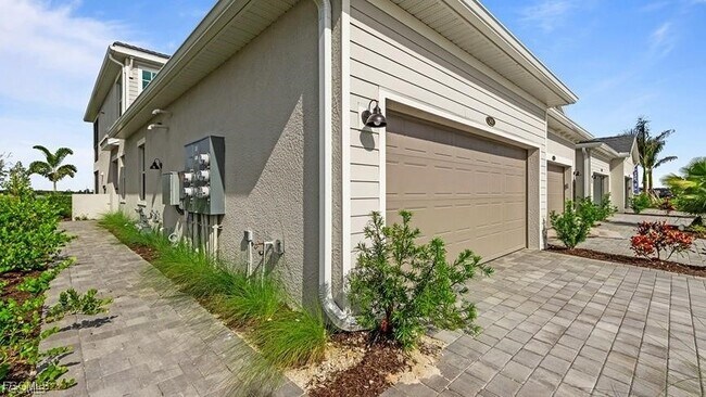 Building Photo - 16524 Kingwood Ln
