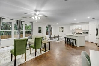 Building Photo - 7107 Thannas Way