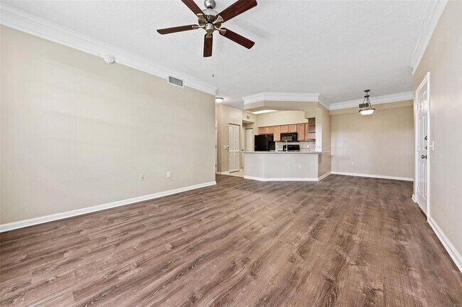 Building Photo - 9905 Baywinds Blvd