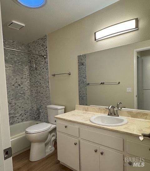 Foto del edificio - 220 Vineyard Dr