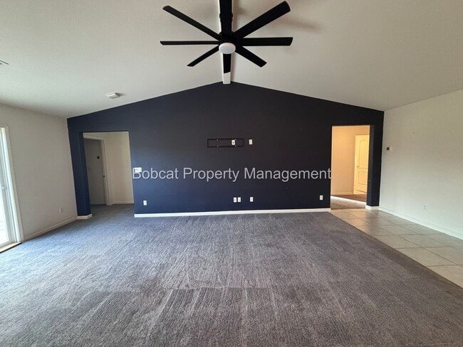 Foto del edificio - Large Home in Dayton with Mother In Law Quarters