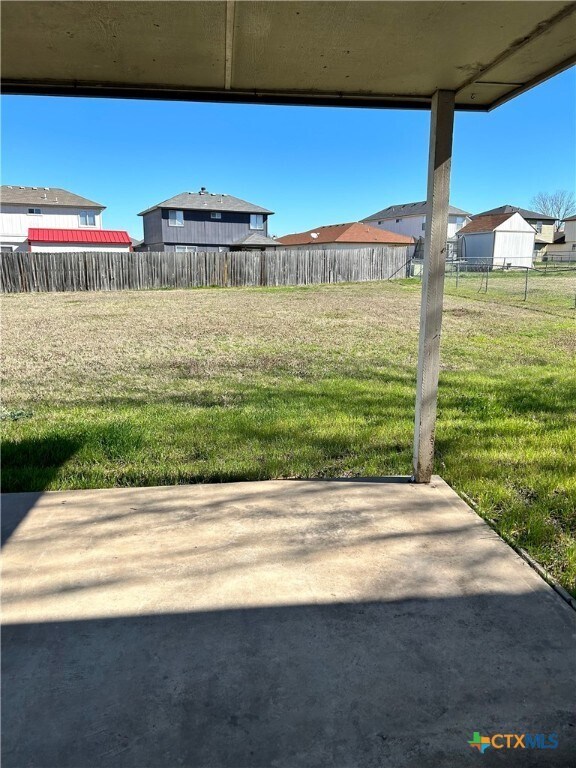Building Photo - 2203 Tracey Ann Ln
