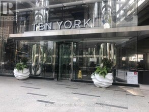 Building Photo - 10 York St