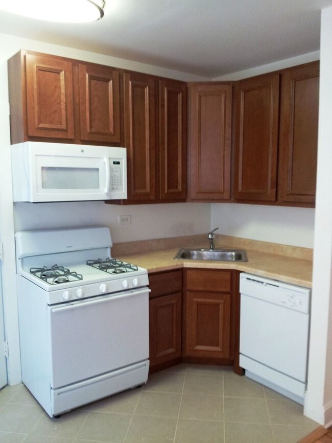 Foto del edificio - 5502 N Linder Ave