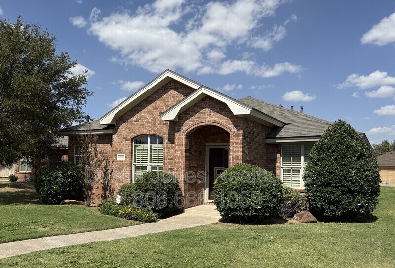 Foto principal - 6020 102nd St