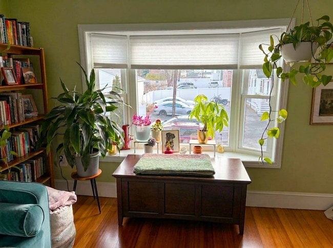 Building Photo - 54 Bolton St