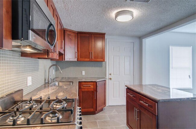 Building Photo - 3346 Blodgett St