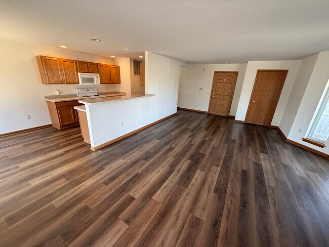 Foto del edificio - 8217 Mansion Hill Ave