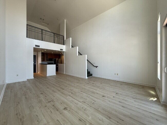 Foto del edificio - Penthouse Loft in Prime Downtown Location!