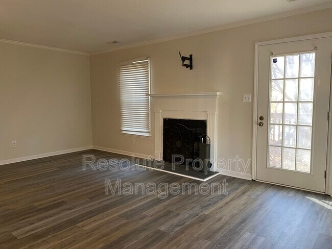 Foto del edificio - 229 Bracken Ct