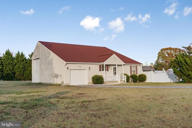 Building Photo - 41166 Glenwood Pl