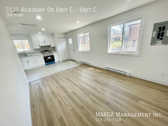 Photo du bâtiment - CHARMING RENOVATED 1 BED/1BATH ADU + HYDRO & 20% WATER