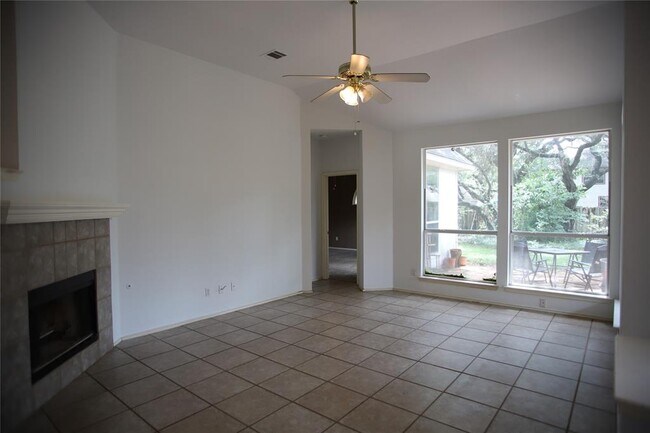 Foto del edificio - 403 N Blue Ridge Pkwy