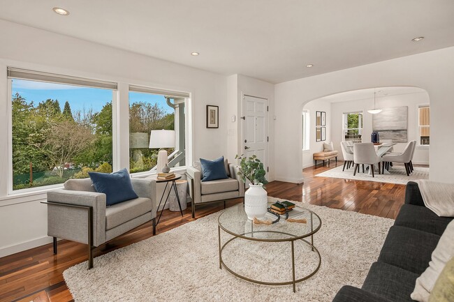 Building Photo - Laurelhurst Home