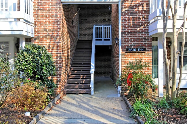 Building Photo - 2616 S Arlington Mill Dr