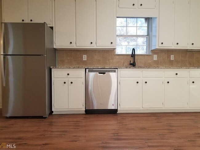 Foto del edificio - 160 Lazy Hollow Ln