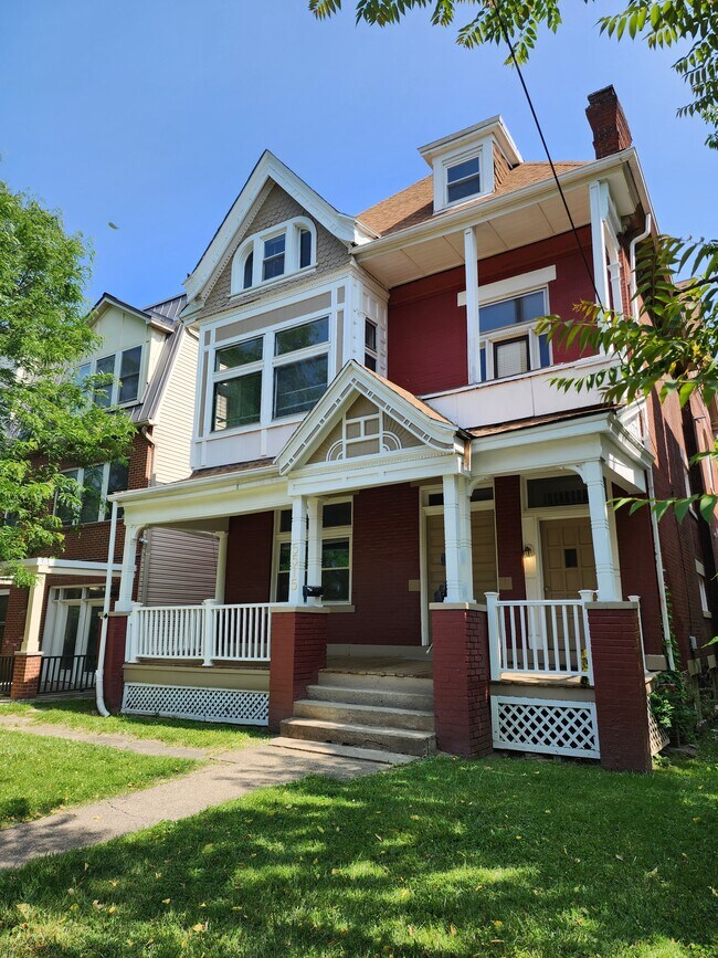 Building Photo - 5515 Hays St