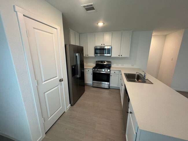 Building Photo - 2843 Red Diamond