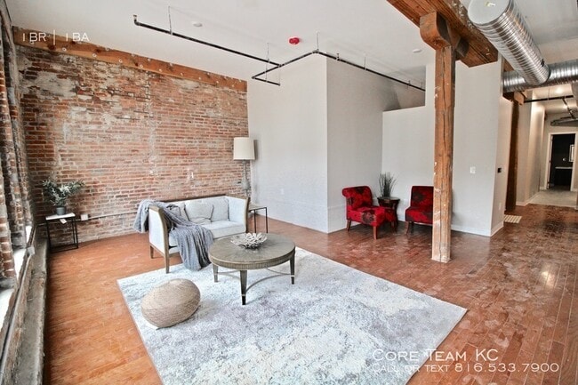 Building Photo - 1 Bedroom Artist Lofts