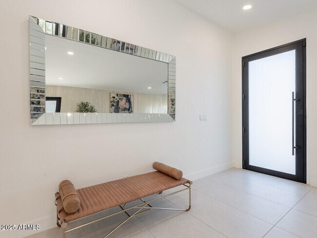 Foto del edificio - 4748 E Redfield Rd