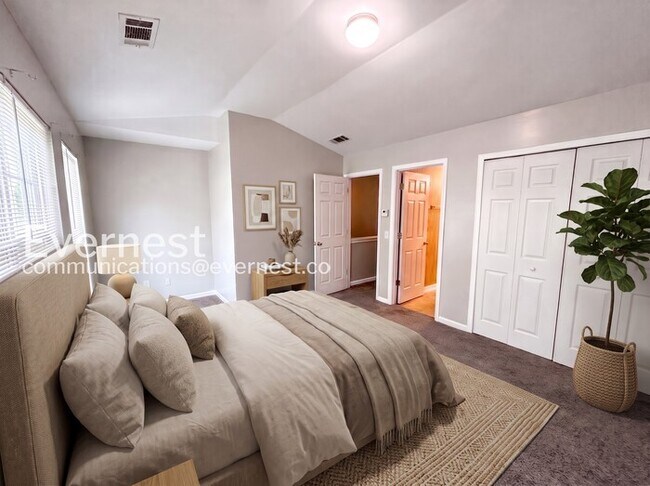 Foto del edificio - 585 McWilliams Rd