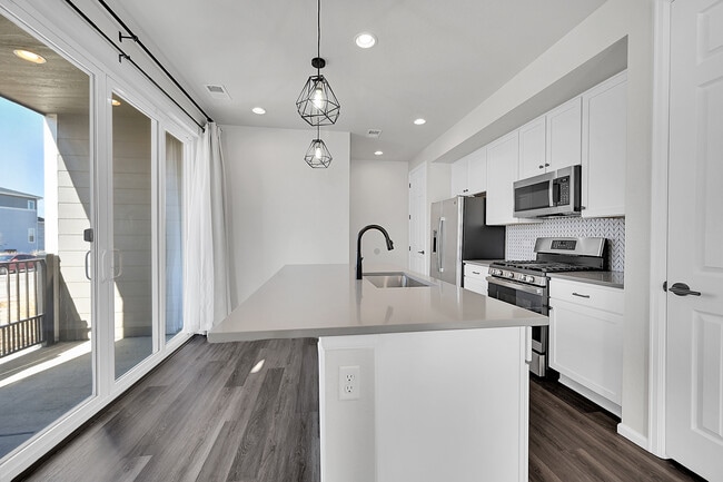 Building Photo - 5319 Spalding Pl