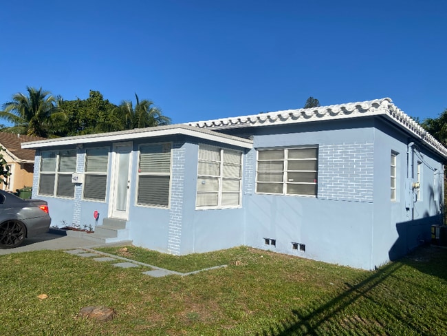 Photo - 431 NW 82nd St (Miami, FL) House