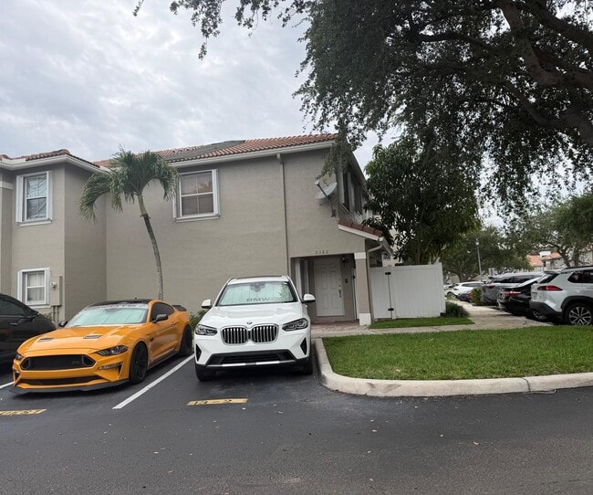 Building Photo - 5362 SW 125th Ave