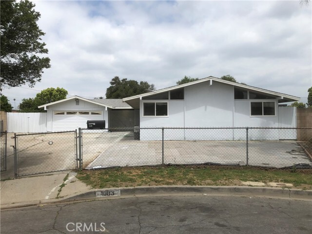 Primary Photo - 1083 Gilwood Ave