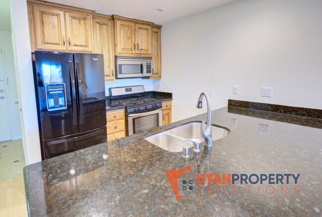 Foto del edificio - 1180 Foothill Dr