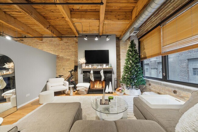 Foto del edificio - 375 W Erie St