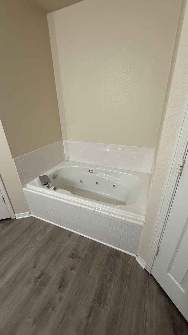 Foto del edificio - 2409 SW 17th St