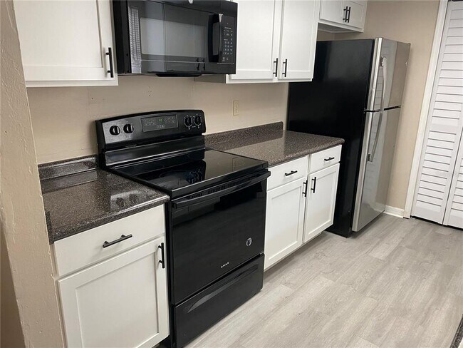 Foto del edificio - 6763 Magnolia Pointe Cir