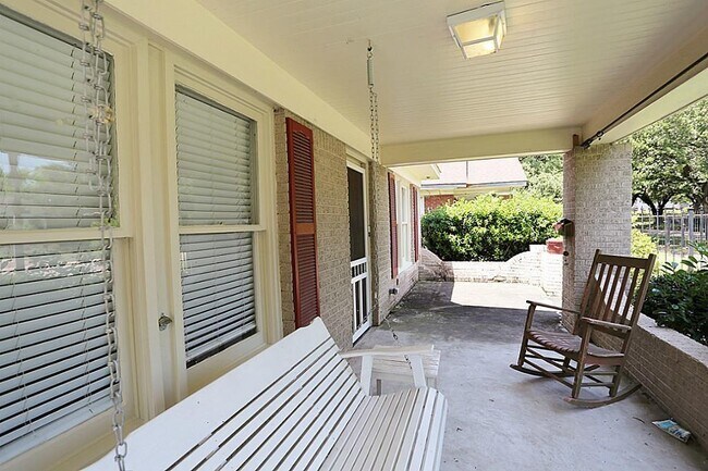 Building Photo - 4418 Polk St