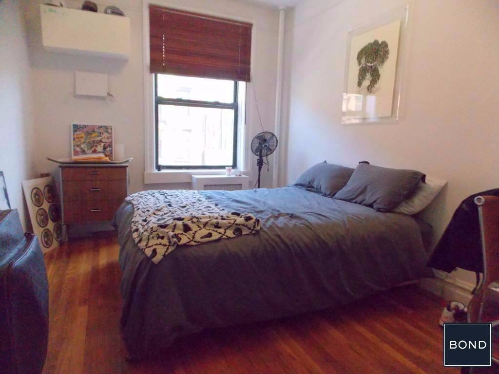 Foto principal - 2106 33rd St