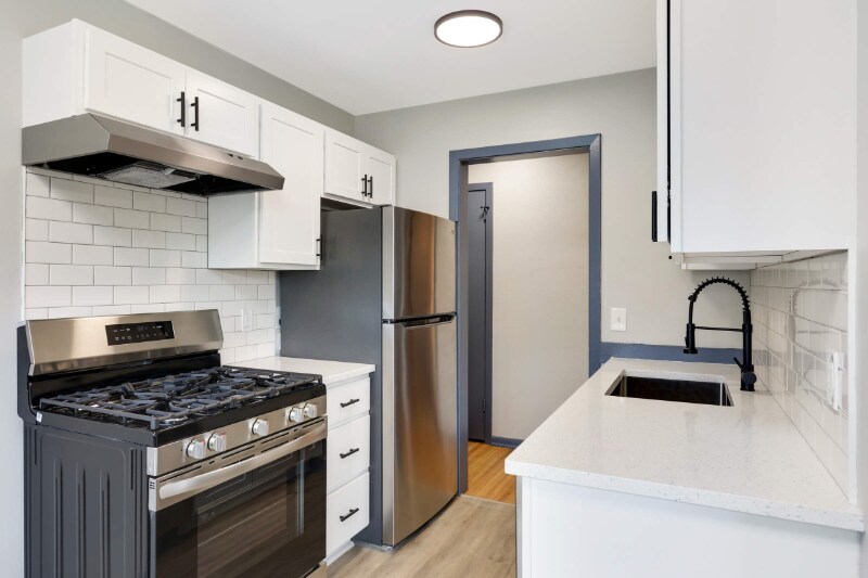 Foto principal - 6141 Nicollet Ave