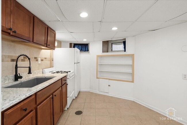 Building Photo - 19 S 4th Ave