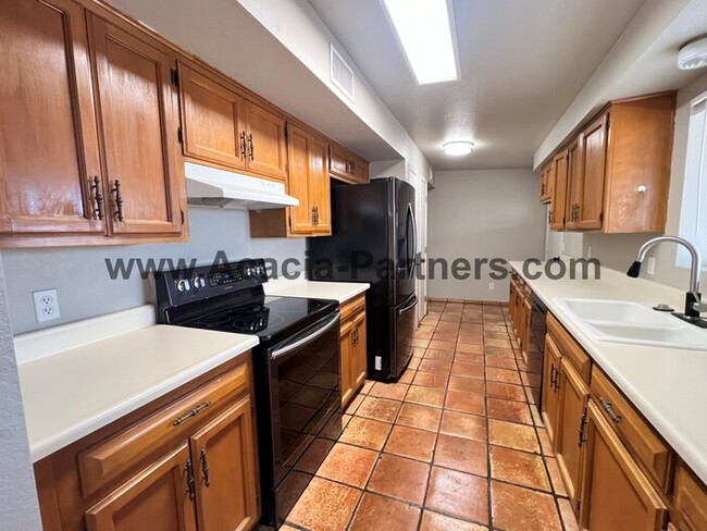 Foto del edificio - Two Bedroom Home