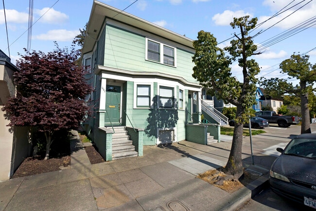 Building Photo - 1440 9th St