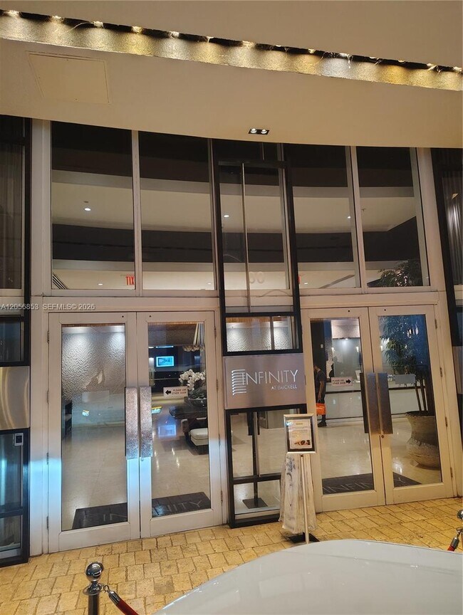 Foto del edificio - 60 SW 13th St