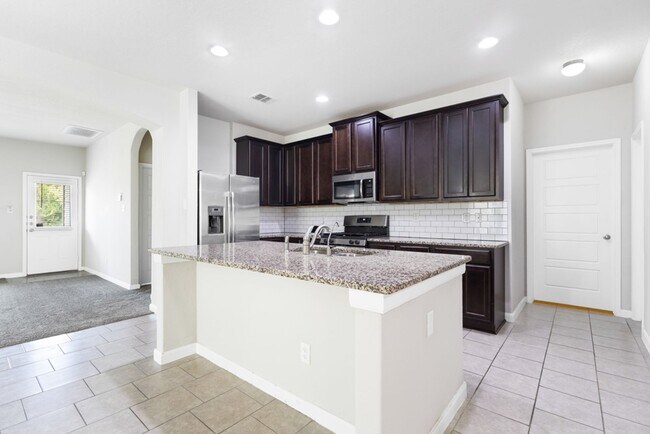 Foto del edificio - 4 Bedroom/2.5 Bathroom Home in the Hidden Canyons at Texas Research Park Subdivison