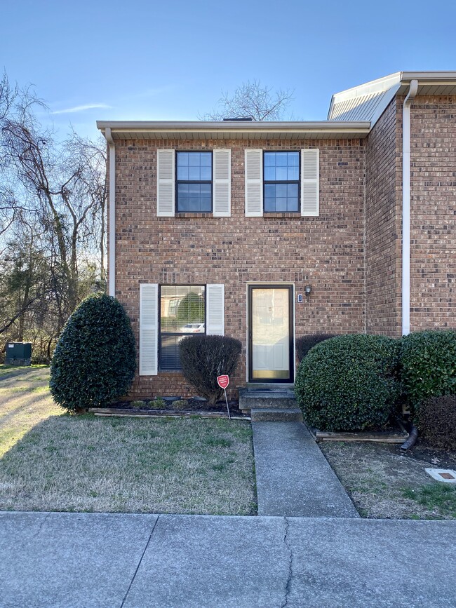 Building Photo - 217 Thistle Ln