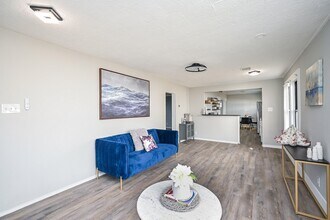 Building Photo - 1507 Laird St