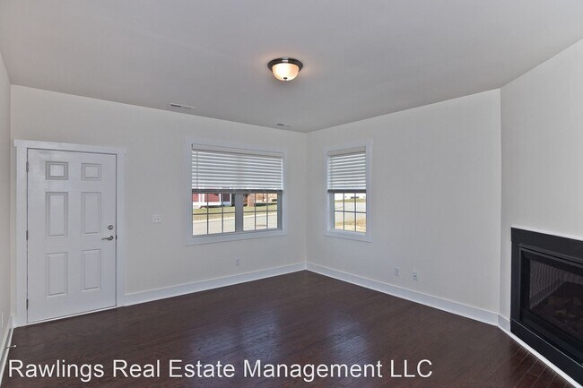 Building Photo - 3 br, 2.5 bath House - 38 Hyde Park Place