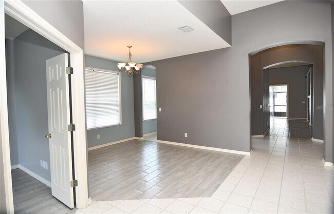 Building Photo - 27037 Palmbrook Ct